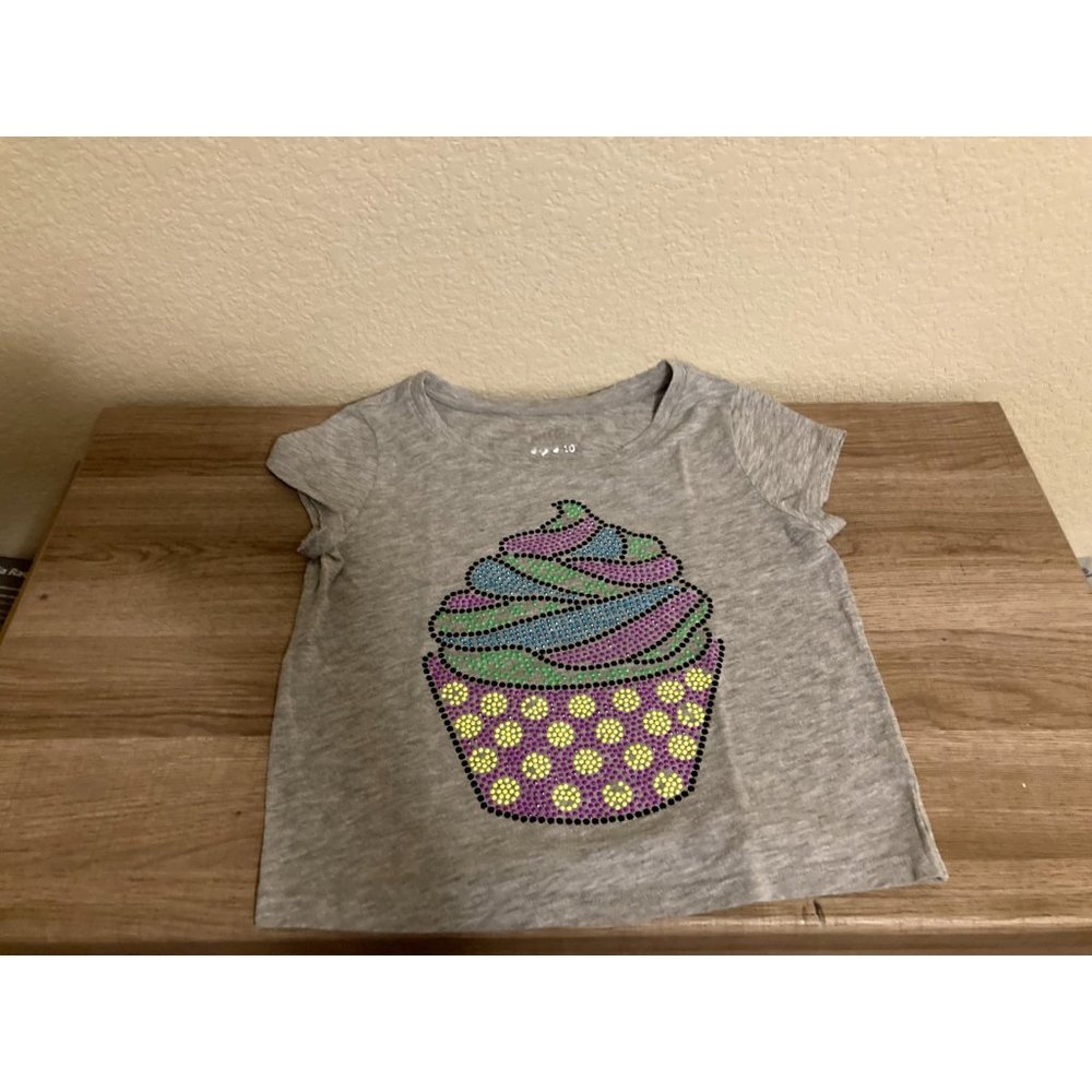 Justice Sparkly Gray Short Sleeve Top T Shirt Cupcake Graphic 10 Cotton Blend